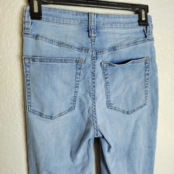 Free People Irreplaceable Flare Leg Jeans Exposed Fly Kent Blue sz 26 - Picture 6 of 9